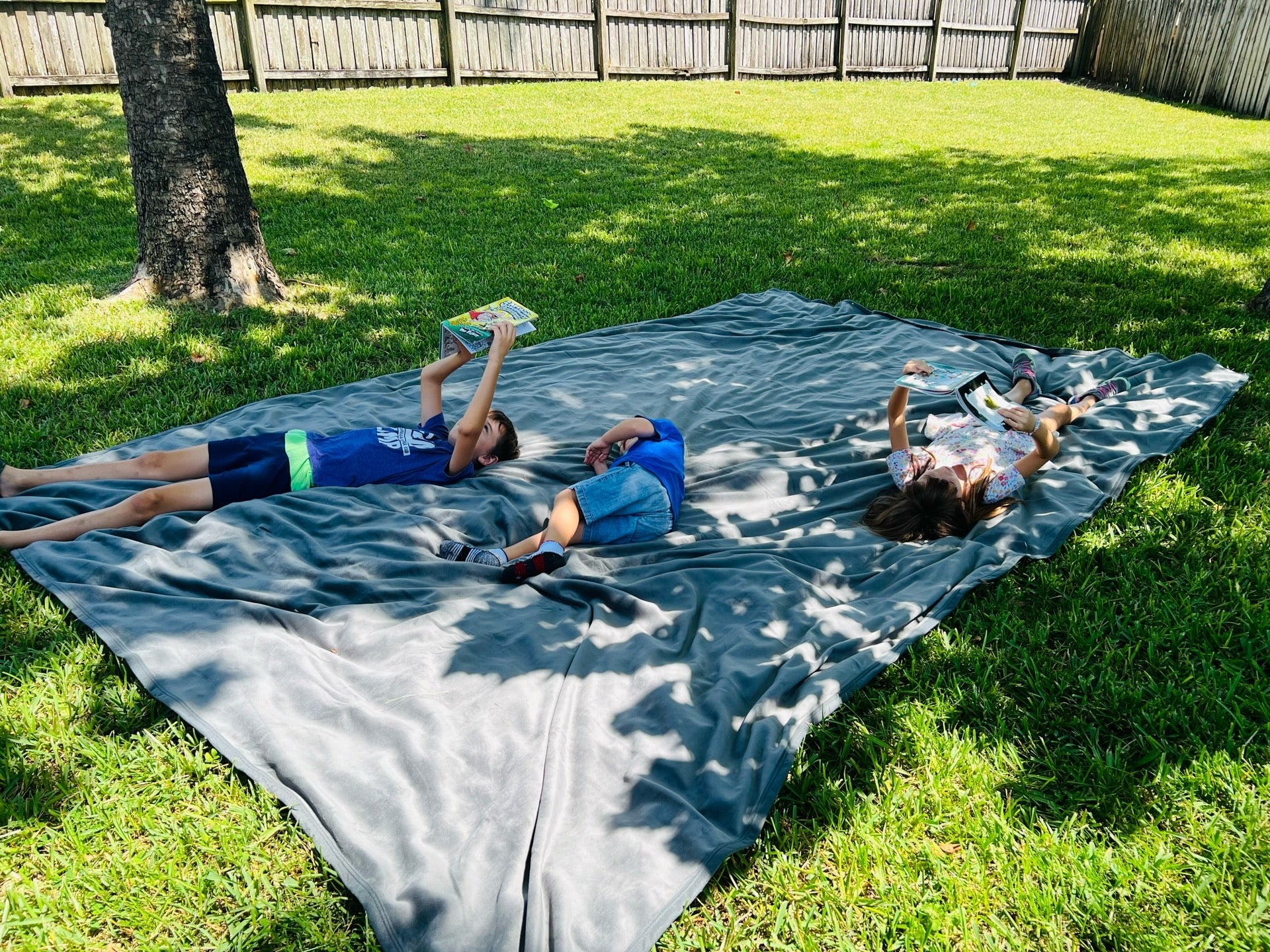 The Big Homee - The Largest Oversized Blanket...anywhere! - HomeSmart Products